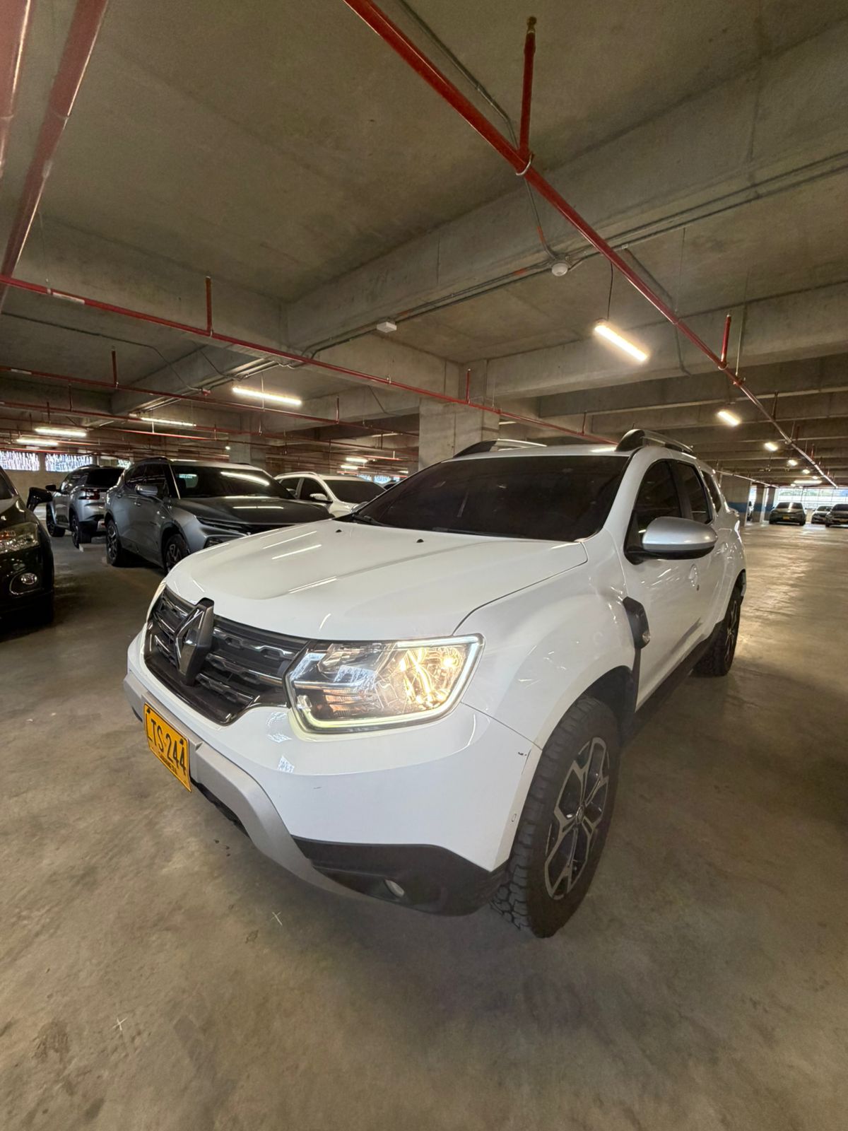 DUSTER ICONIC MT 4X4
