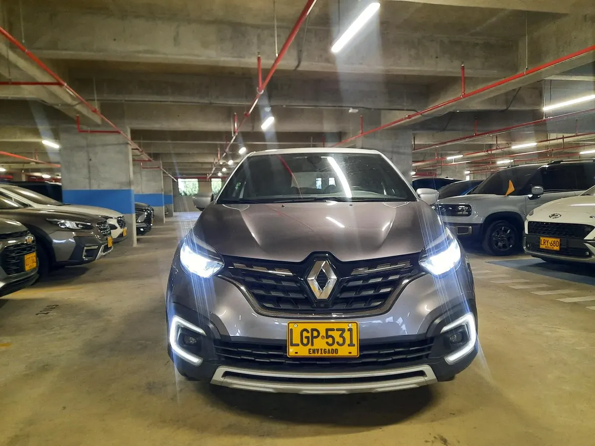 RENAULT CAPTUR ICONIC 2023