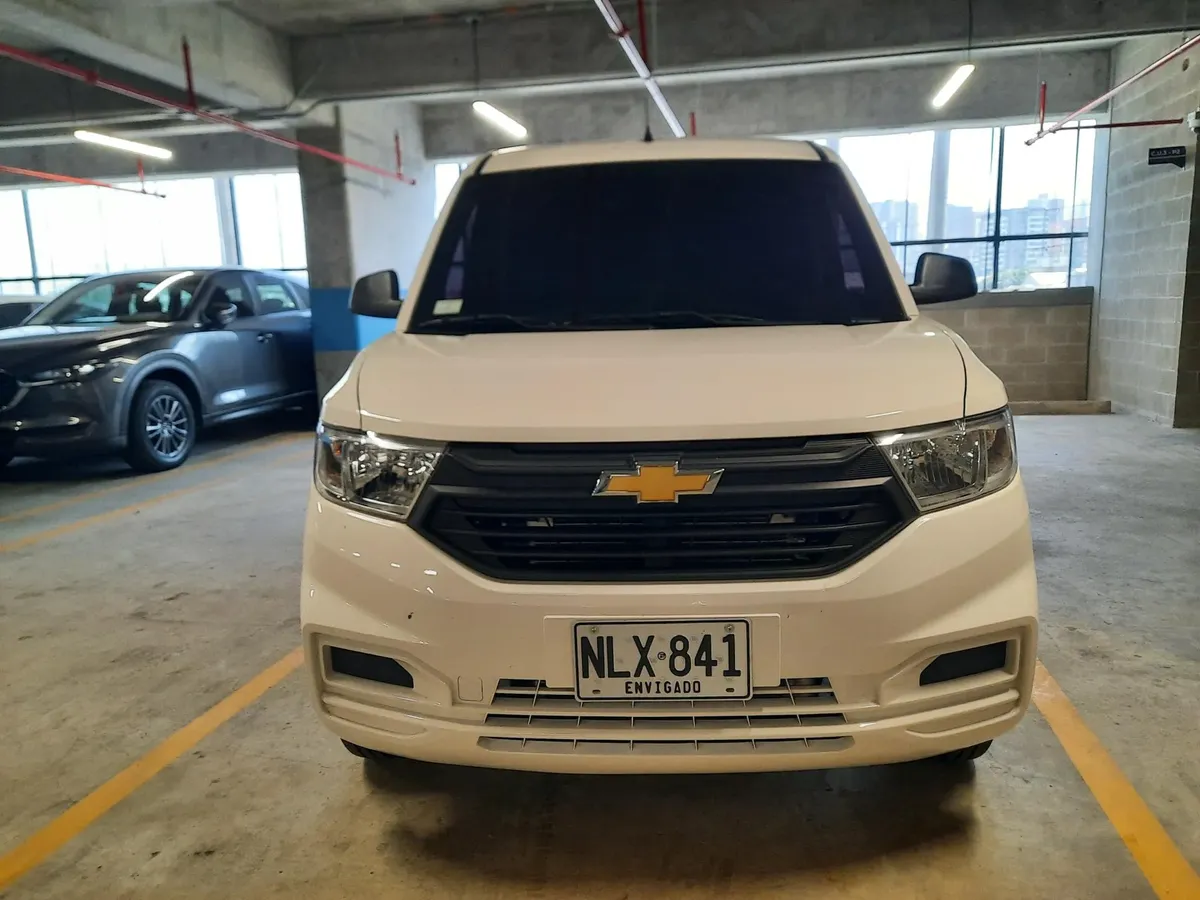 CHEVROLET N400 2025